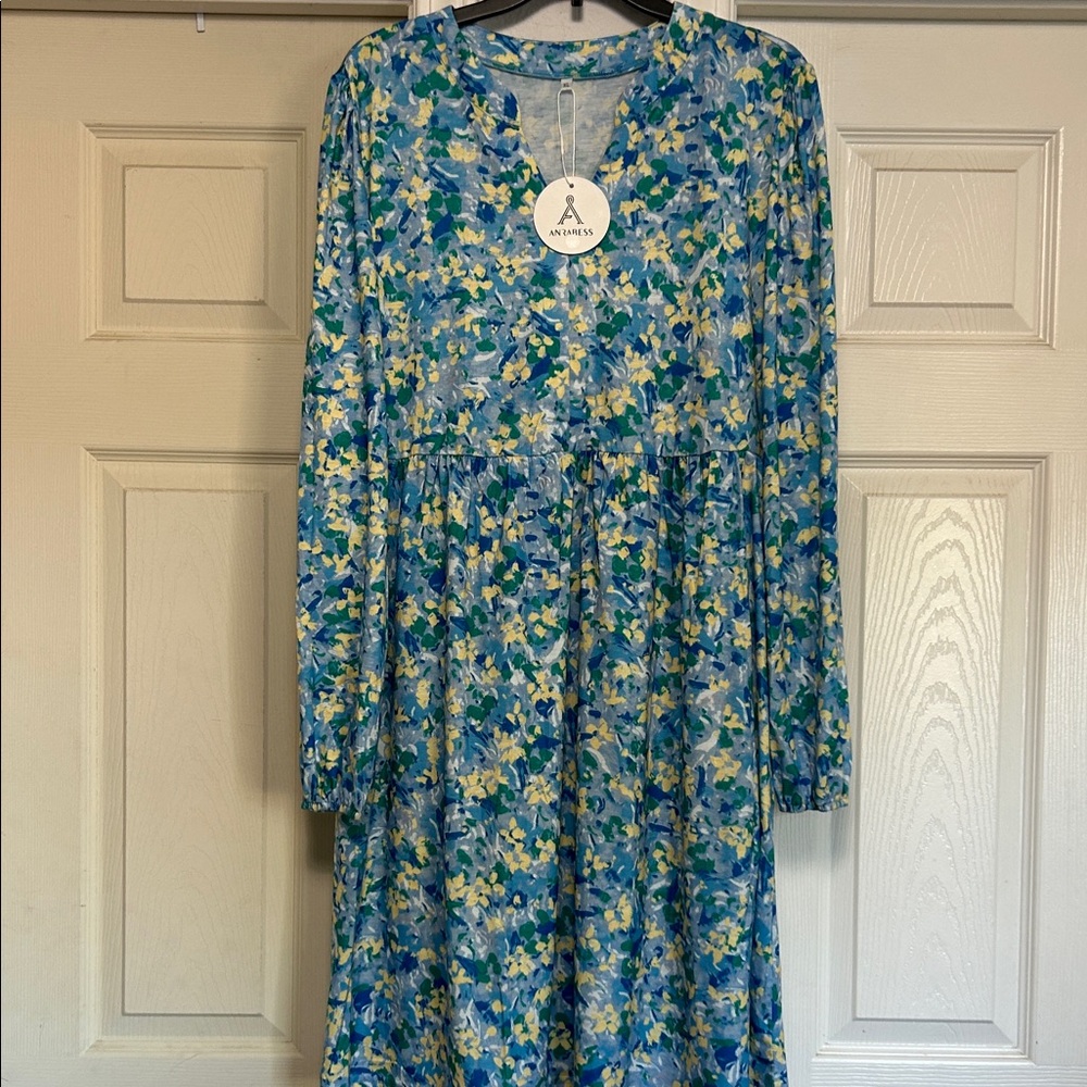 NWT 16/18 long sleeve floral dress